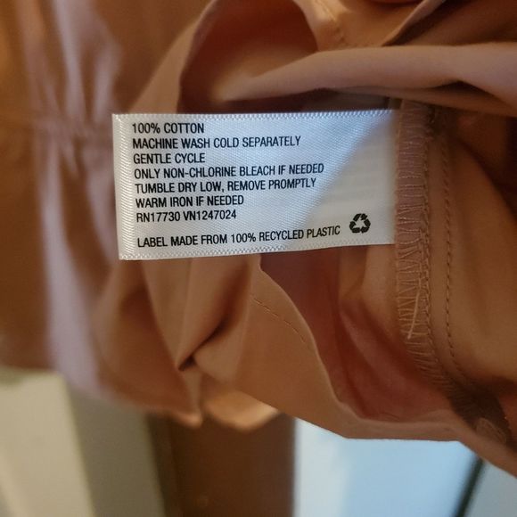 A new day wrap blouse size medium in pink - Picture 8 of 8